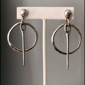 Uno de 50 Earrings (sewing needle)
